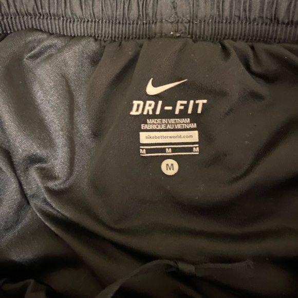 Nike Shorts - Picture 3 of 4